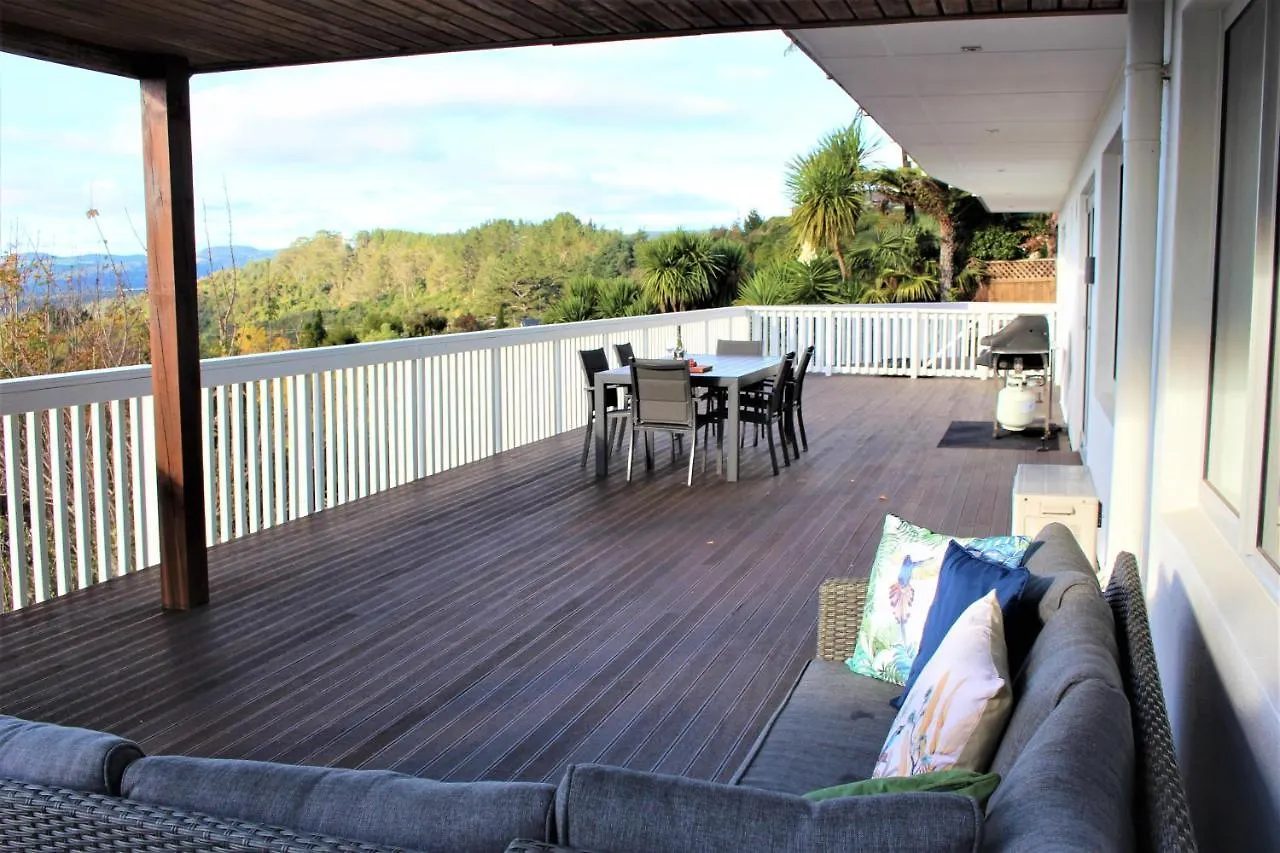 Serenity Views Rotorua 0*,