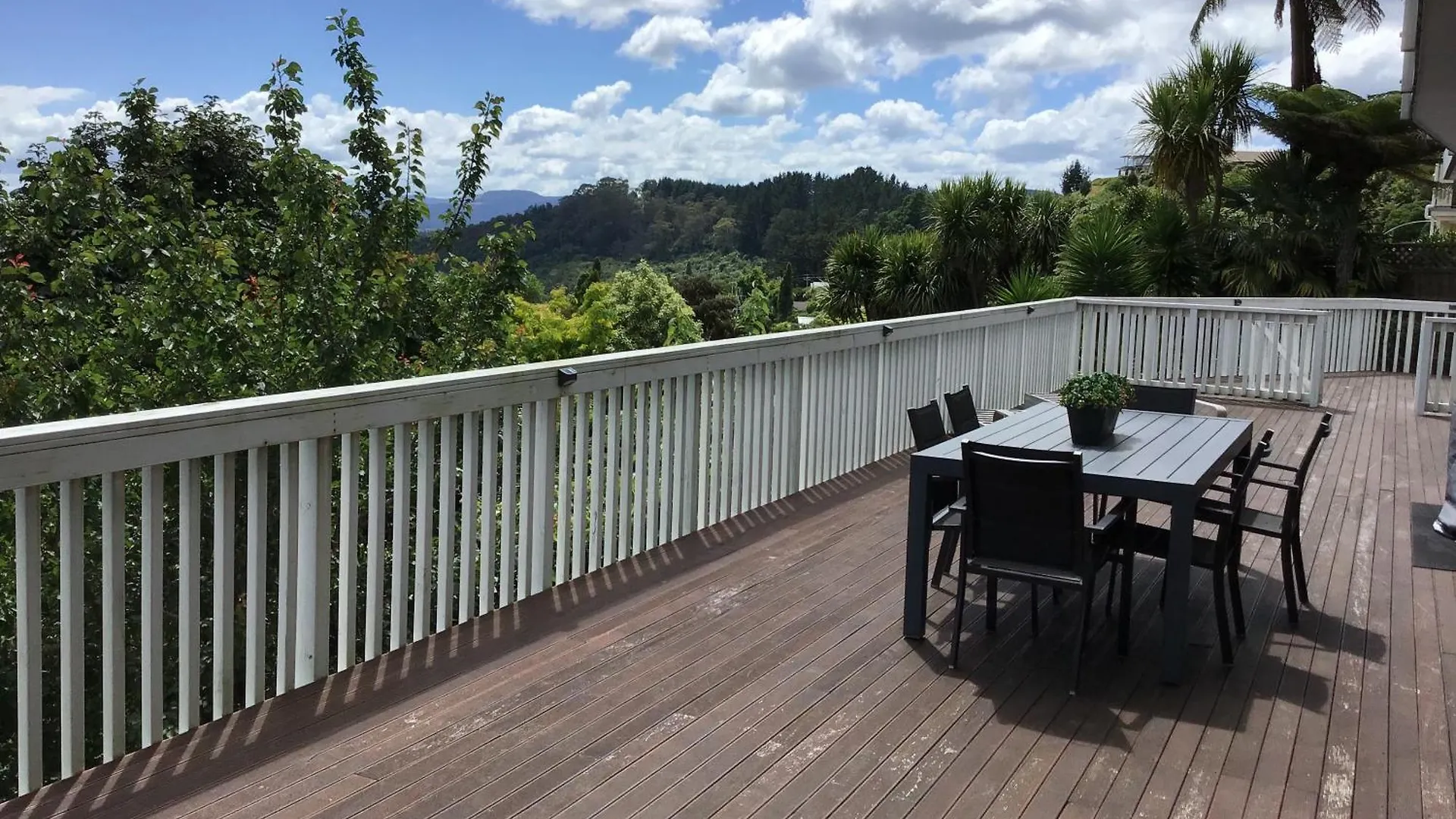 Serenity Views Rotorua 0*,  New Zealand